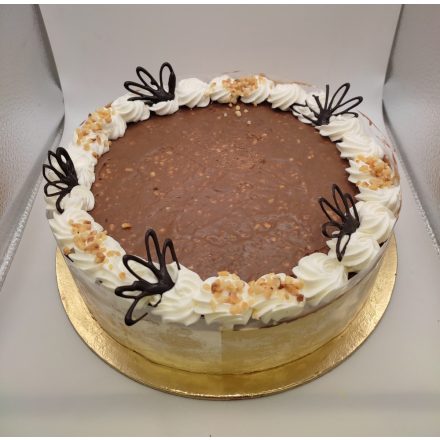 Földimogyorós sós karamell mousse torta